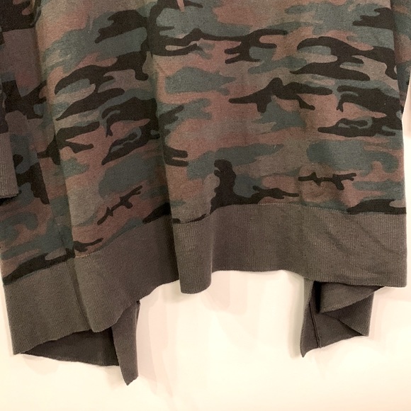 Sanctuary play open front cardigan forest camo size medium - Picture 5 of 12